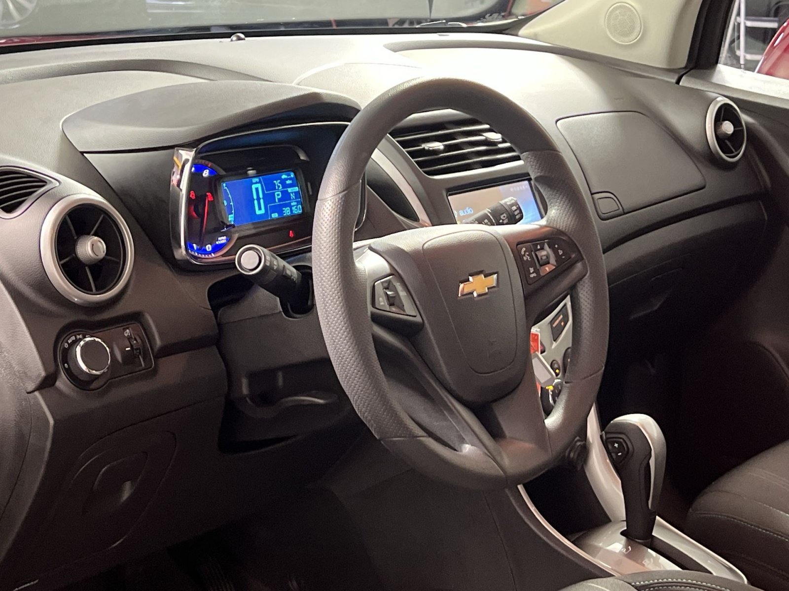 Used 2015 Chevrolet Trax LT FWD image 17