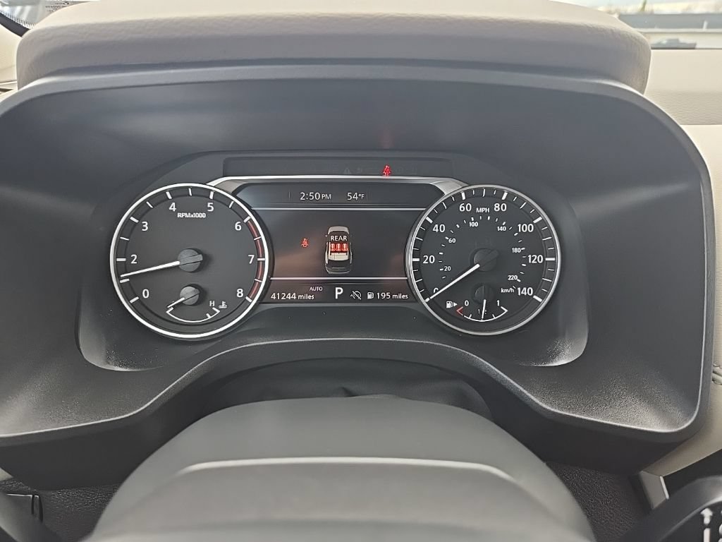 Used 2025 Nissan Rogue SV AWD/4WD image 16