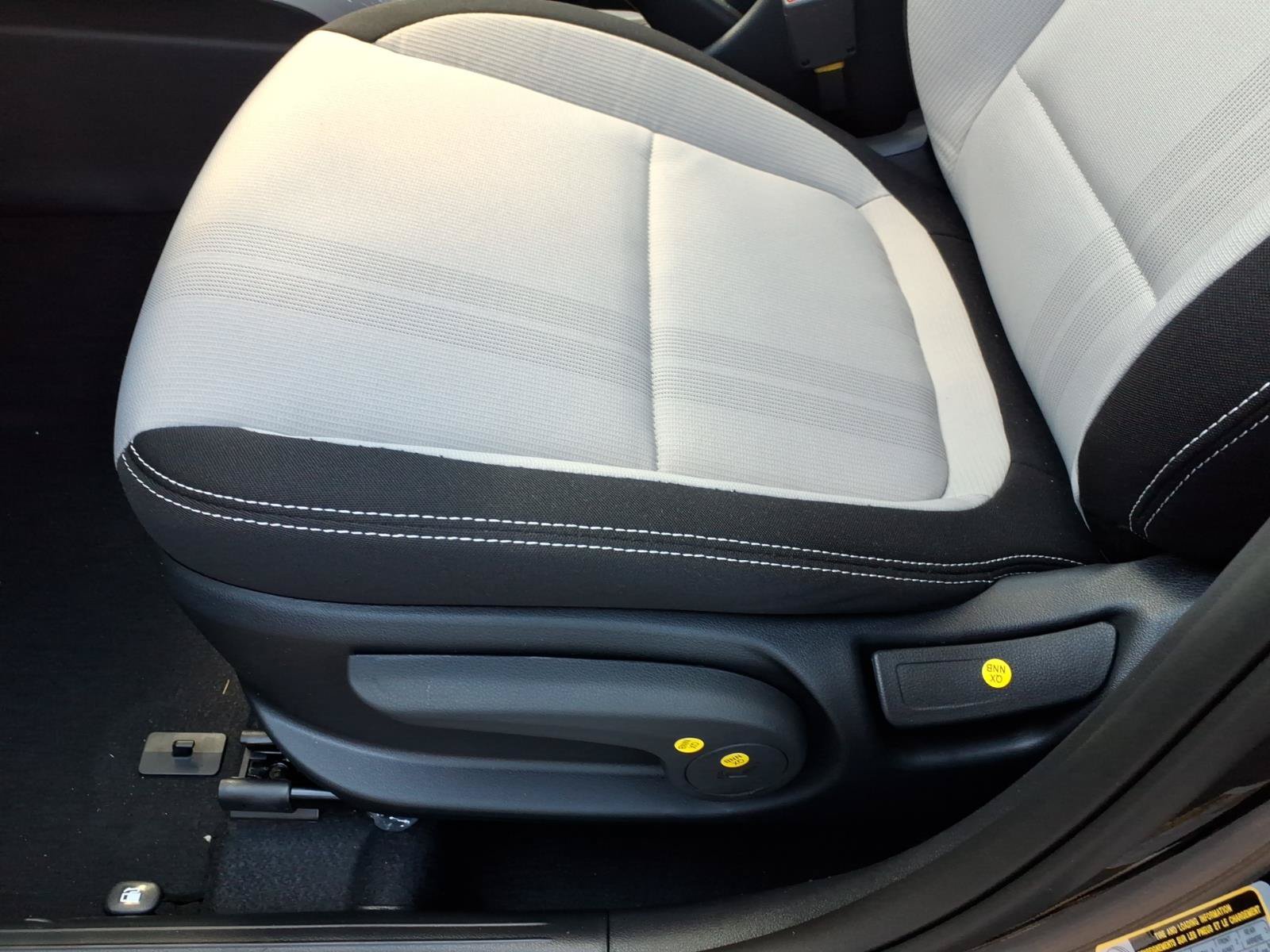 New 2026 Hyundai Venue SEL FWD image 13