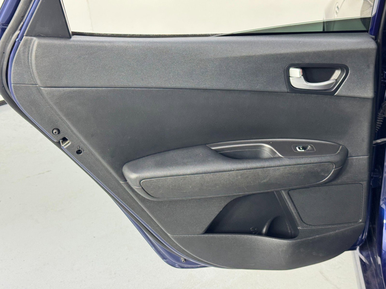 Used 2018 Kia Optima S w/ Panoramic Sunroof Package image 37