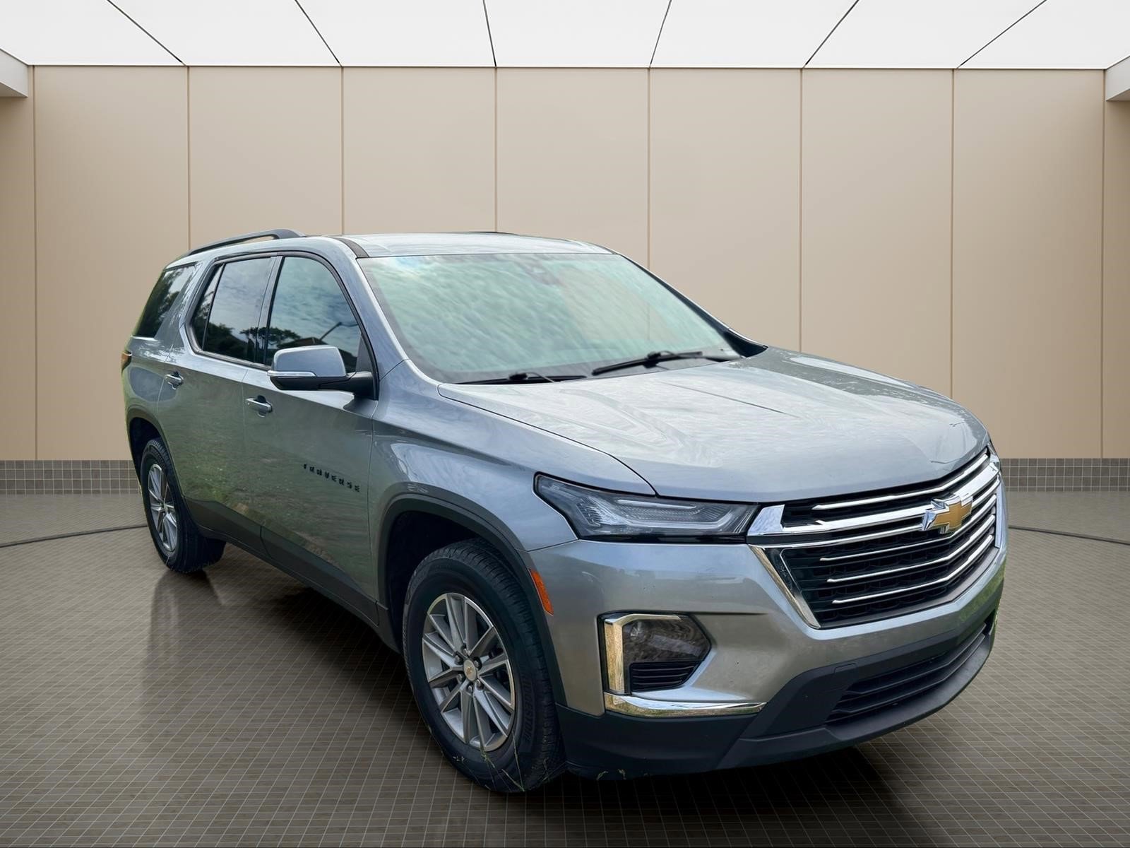 Used 2023 Chevrolet Traverse LT w/ LPO, Floor Liner Package AWD/4WD image 9