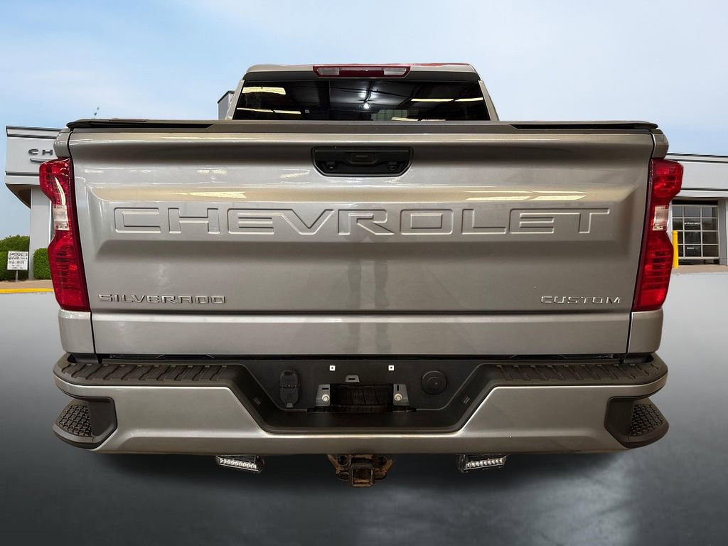 Used 2023 Chevrolet Silverado 1500 Custom image 4