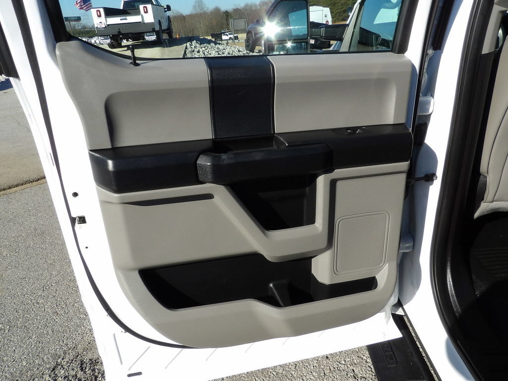 Used 2018 Ford F350 XL w/ Power Equipment Group RWD image 29