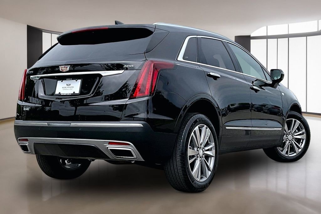 Certified 2025 Cadillac XT5 Premium Luxury FWD image 2