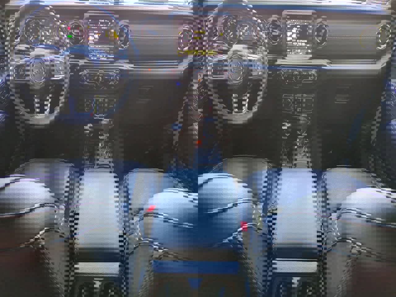 Used 2023 Jeep Wrangler Sahara image 16