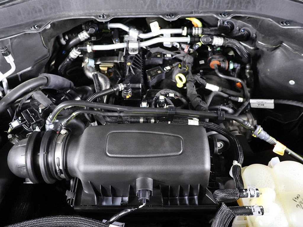 Used 2022 Ford Explorer XLT image 16