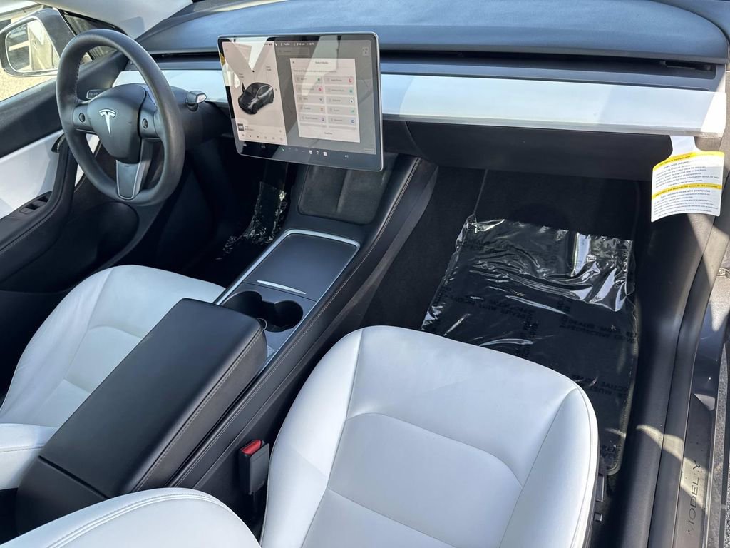 Used 2021 Tesla Model Y Long Range image 29