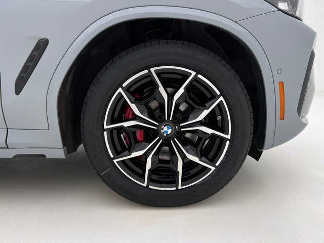 Certified 2025 BMW X4 M40i w/ Premium Package AWD/4WD image 31