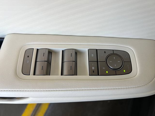New 2026 Lexus ES 500e AWD/4WD image 36