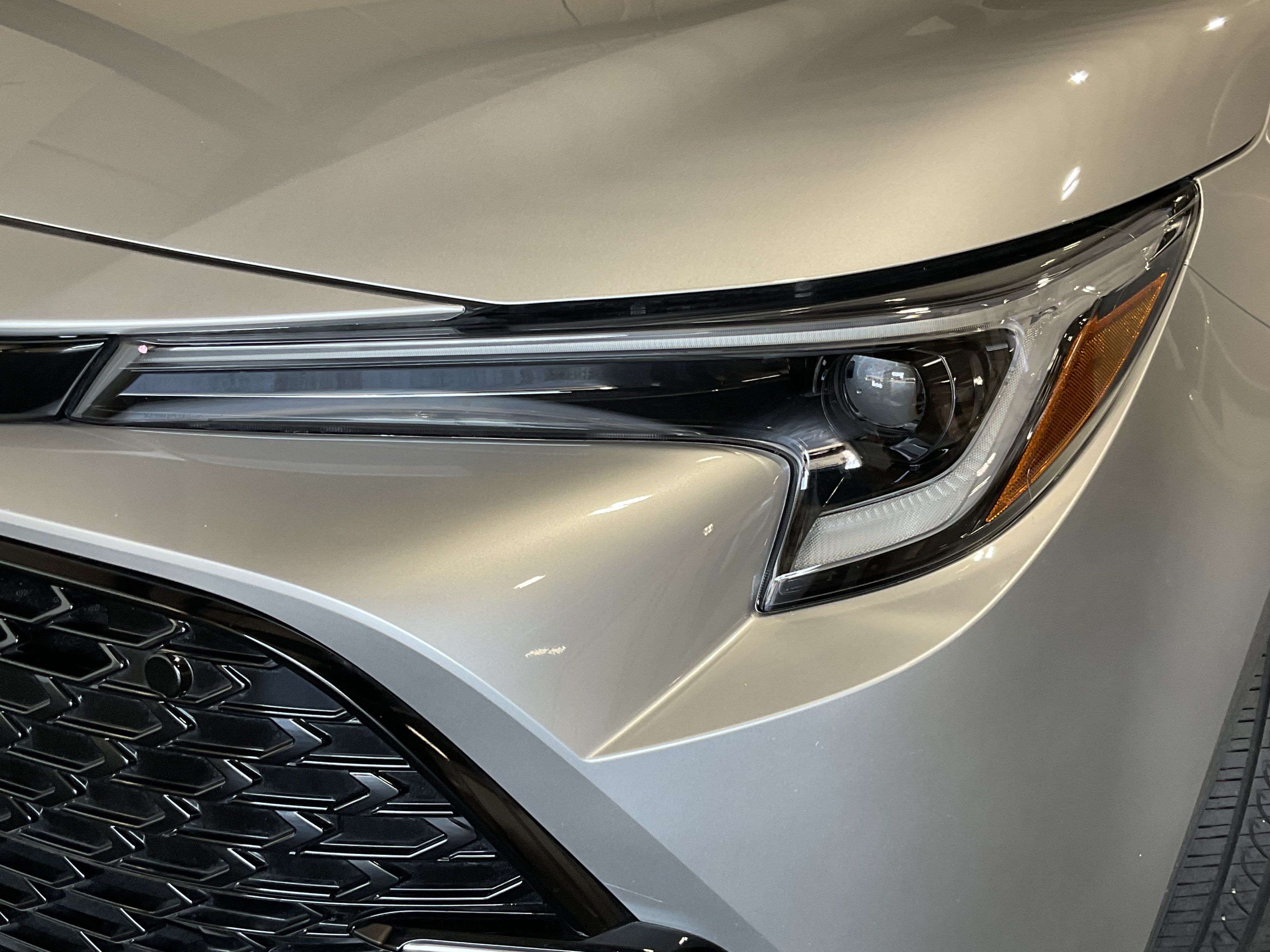 Used 2025 Toyota Corolla XSE FWD image 9