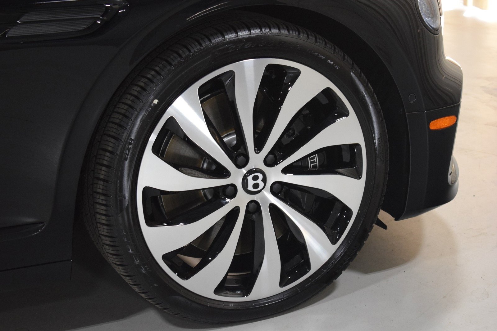 New 2026 Bentley Flying Spur Plug-In Hybrid image 7