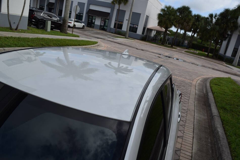 Used 2022 Nissan Leaf SV image 25