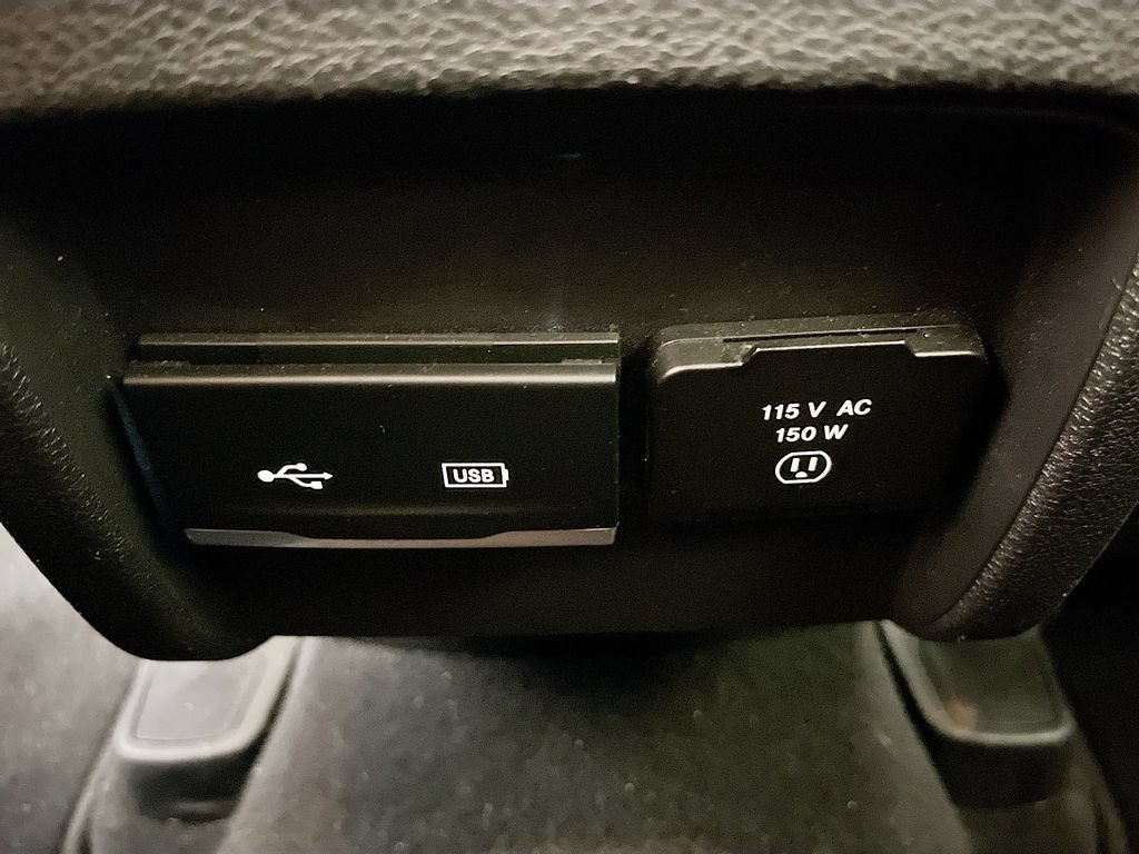 Used 2020 Jeep Cherokee Limited FWD image 25