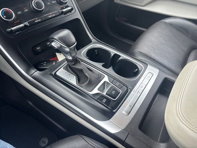 Used 2023 Kia Carnival LX image 17