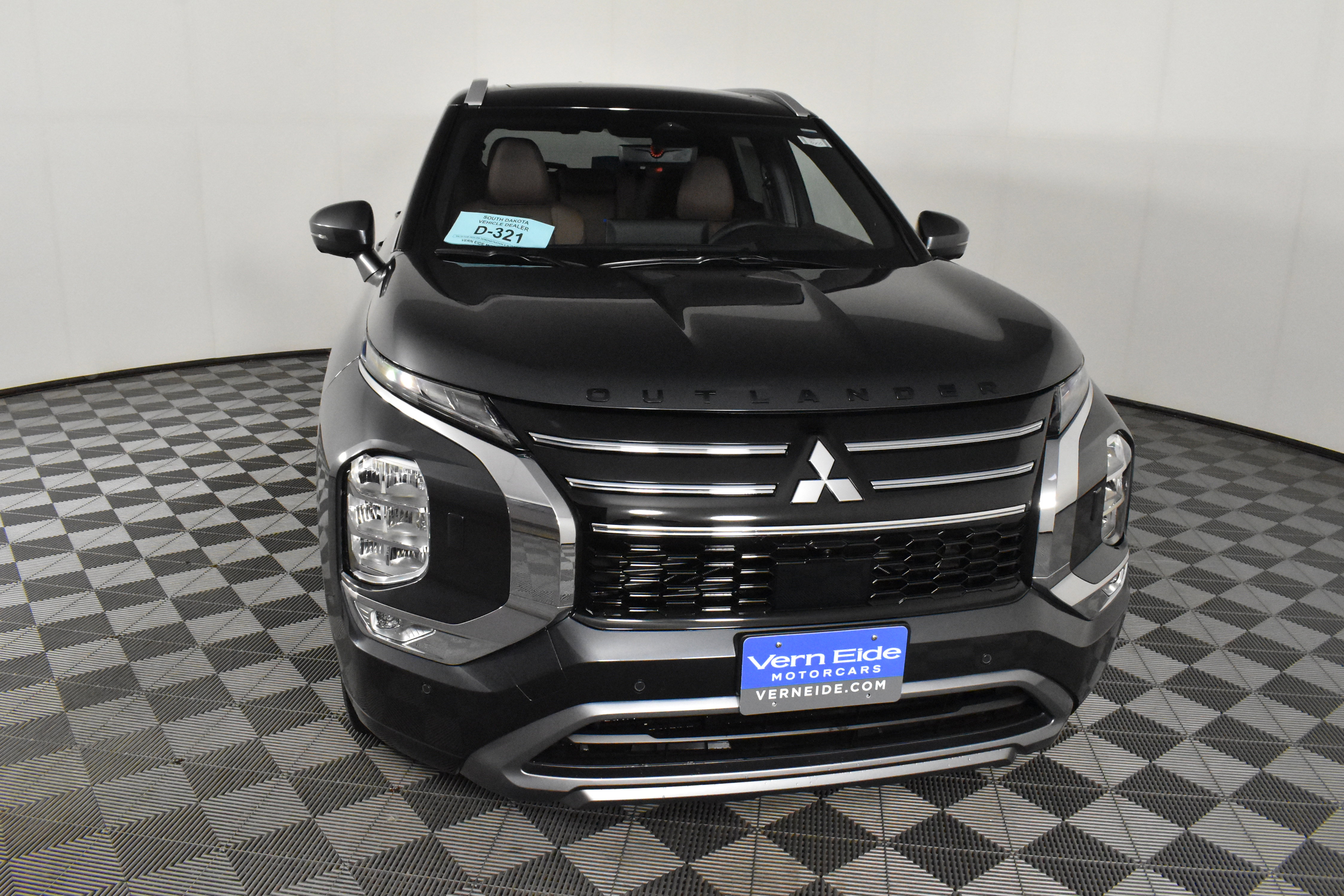 New 2025 Mitsubishi Outlander SEL image 3