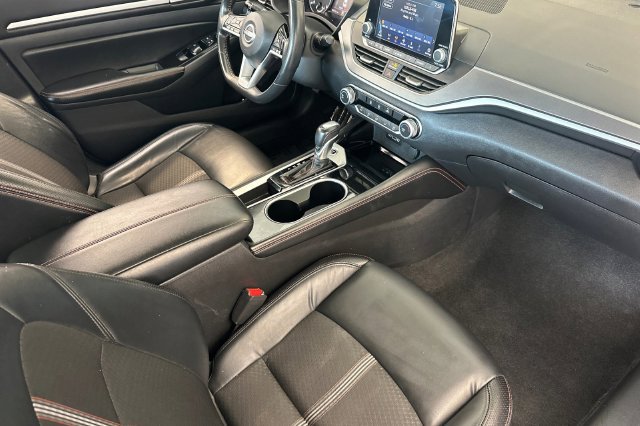 Used 2024 Nissan Altima 2.5 SR FWD image 17