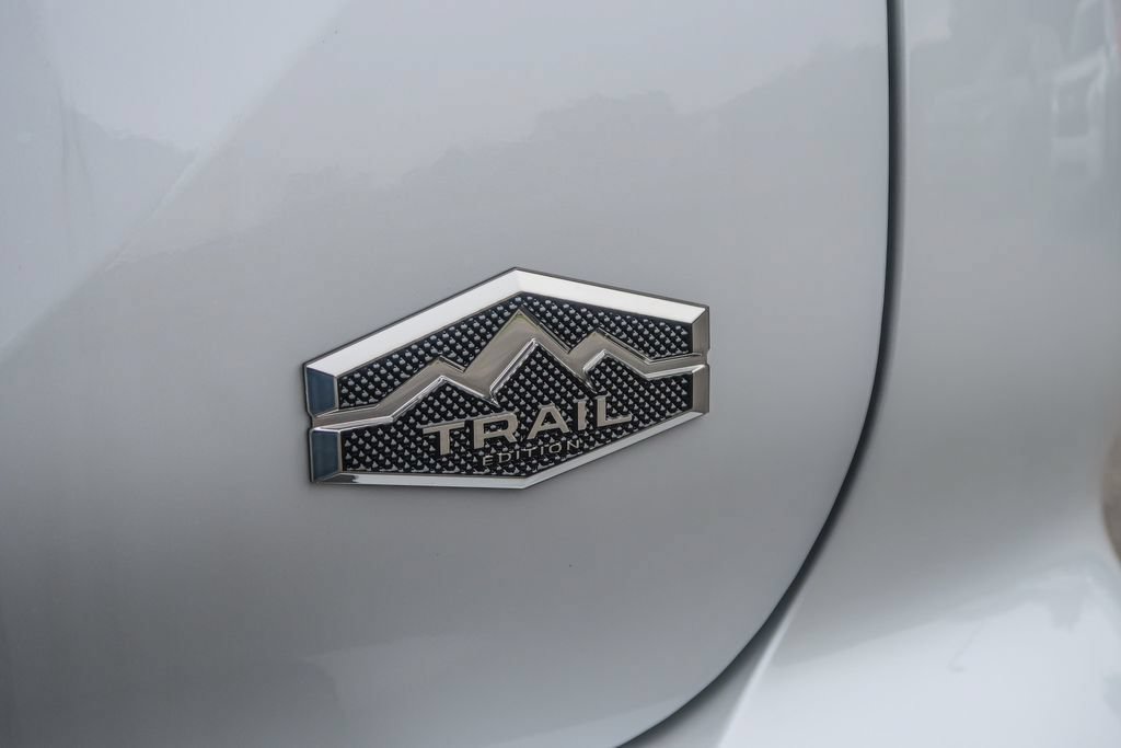 New 2026 Mitsubishi Outlander AWD image 13