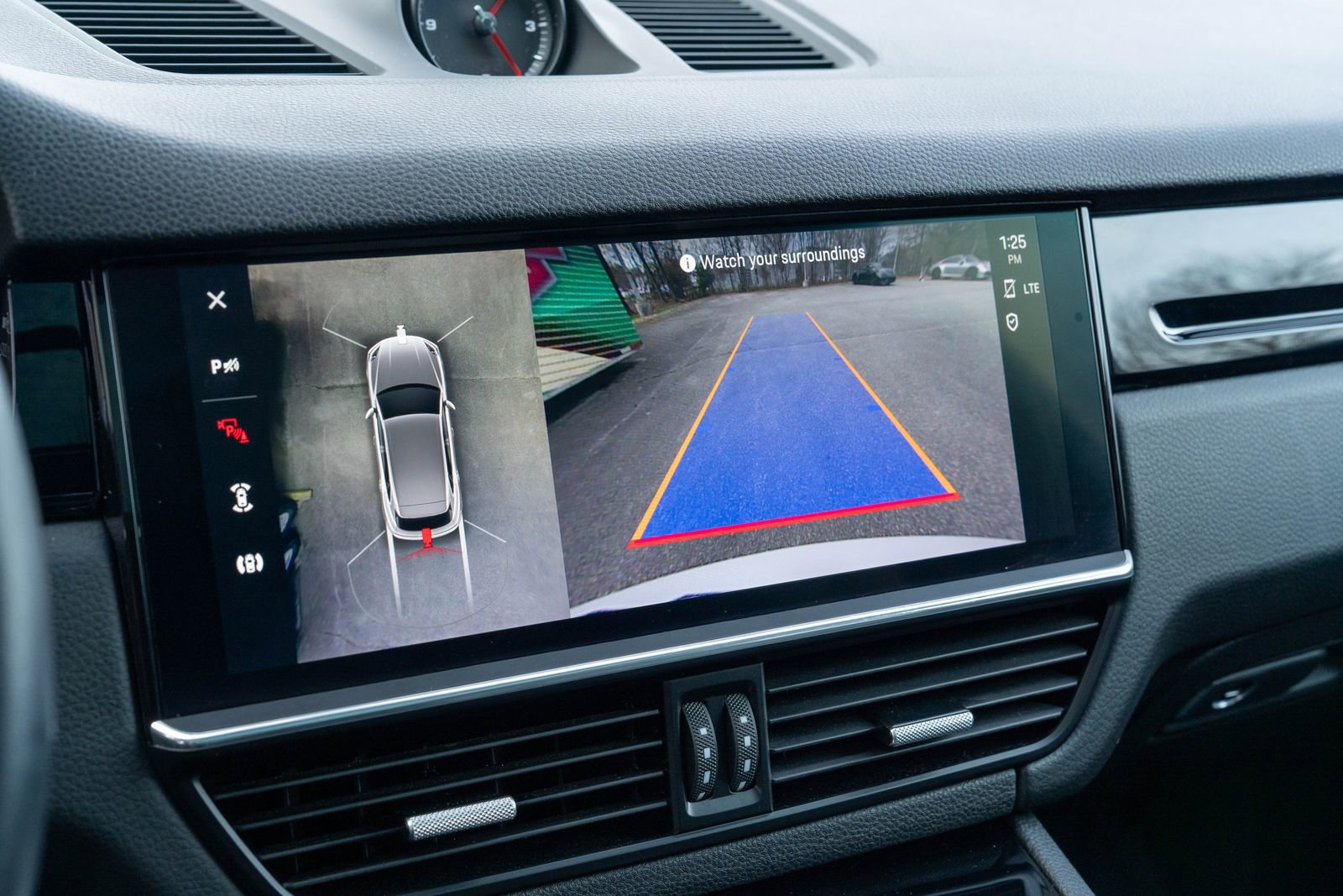 Certified 2023 Porsche Cayenne image 29