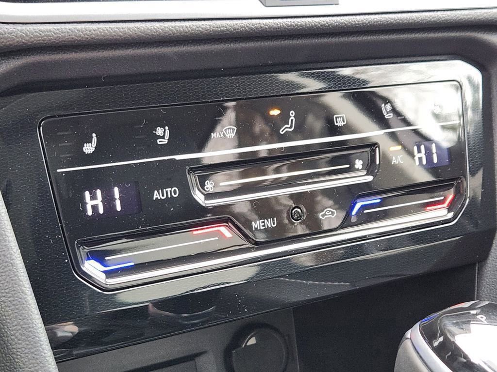 New 2026 Volkswagen Taos SEL image 13