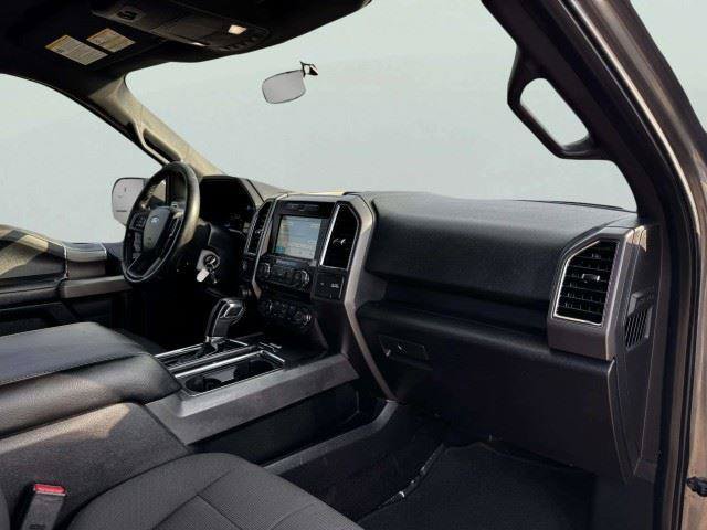 Used 2016 Ford F150 XLT w/ Equipment Group 302A Luxury AWD/4WD image 43