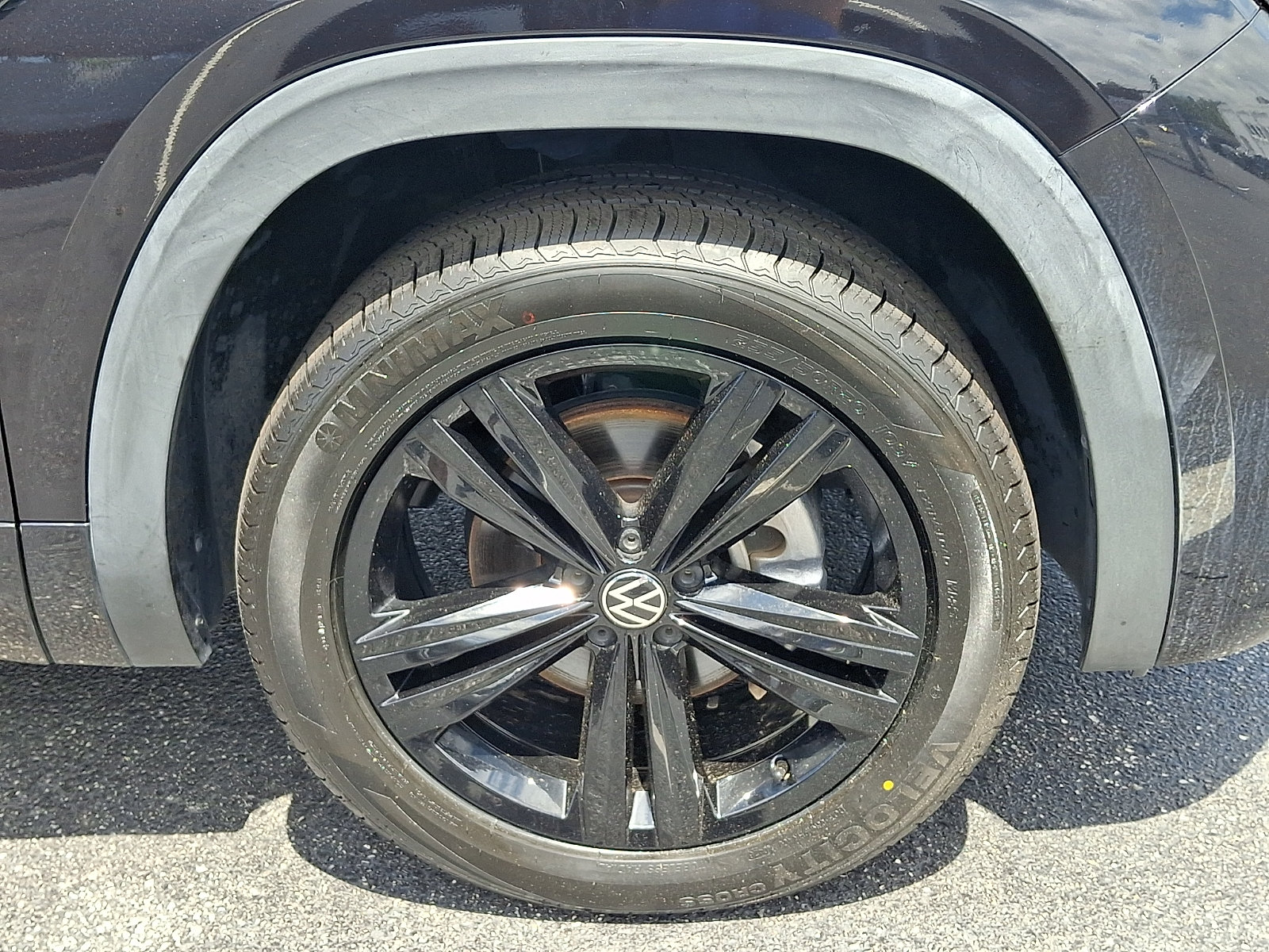 Certified 2023 Volkswagen Atlas SEL R-Line AWD/4WD image 8