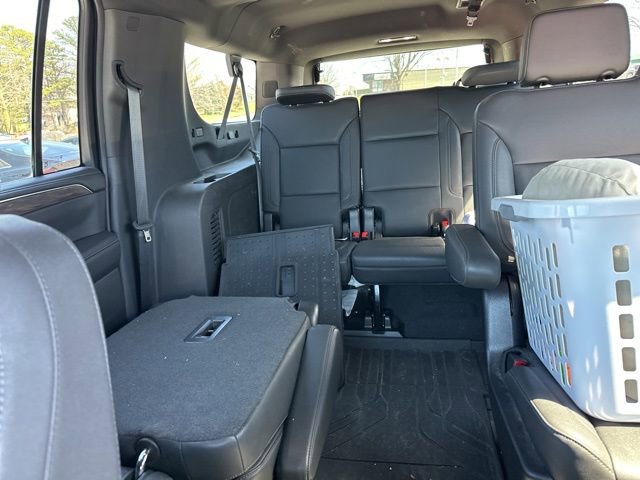 Used 2022 Chevrolet Suburban Z71 w/ Luxury Package image 18