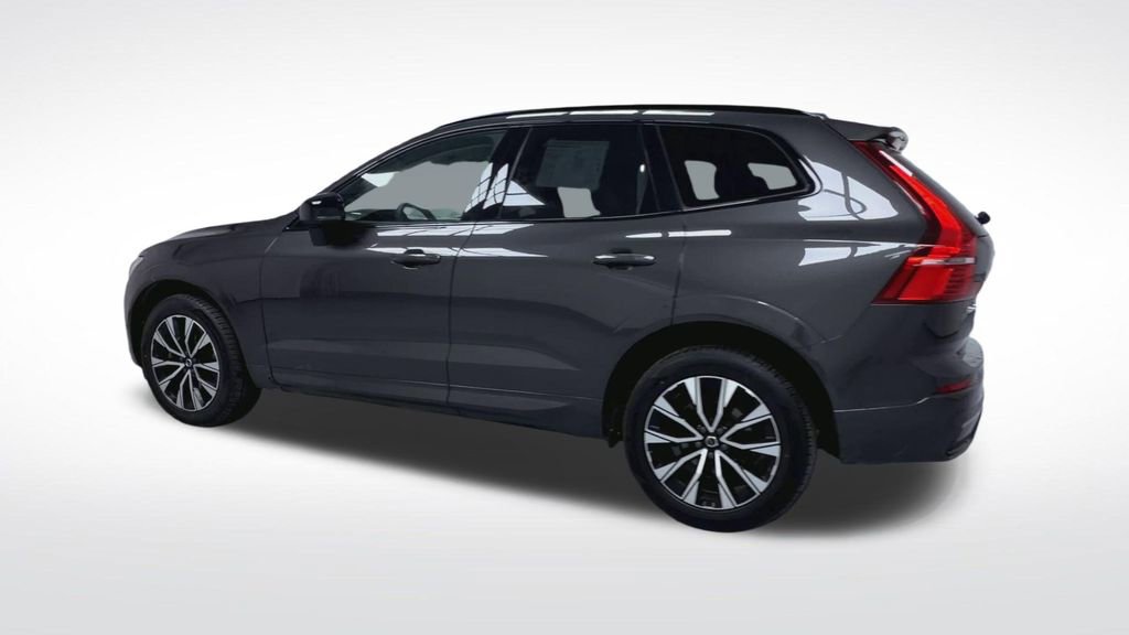 Used 2023 Volvo XC60 B5 Plus w/ Climate Package image 22