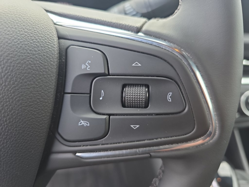 Used 2025 Buick Envista Sport Touring w/ Convenience I Package FWD image 19