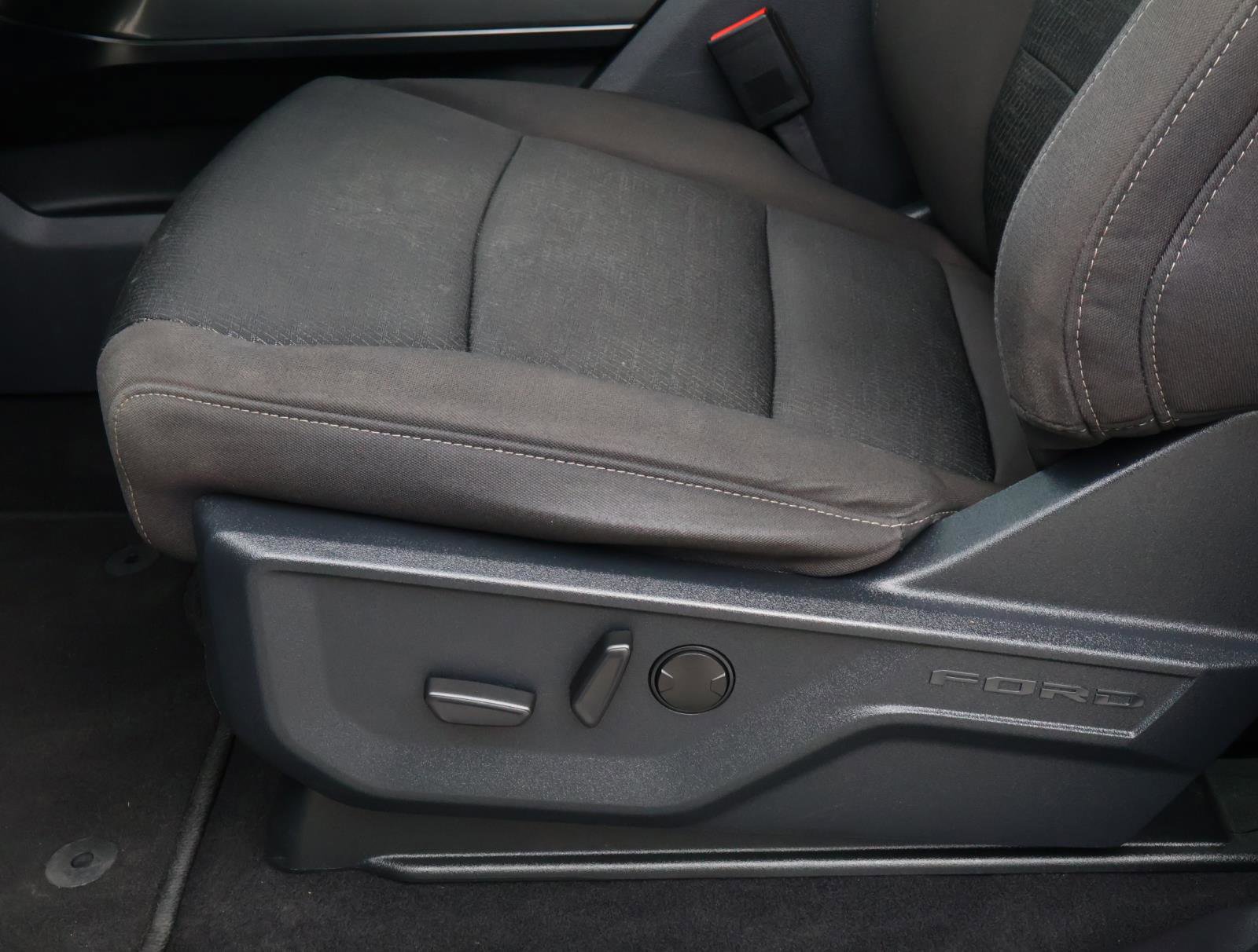 Used 2023 Ford F150 XLT w/ Equipment Group 302A High image 16