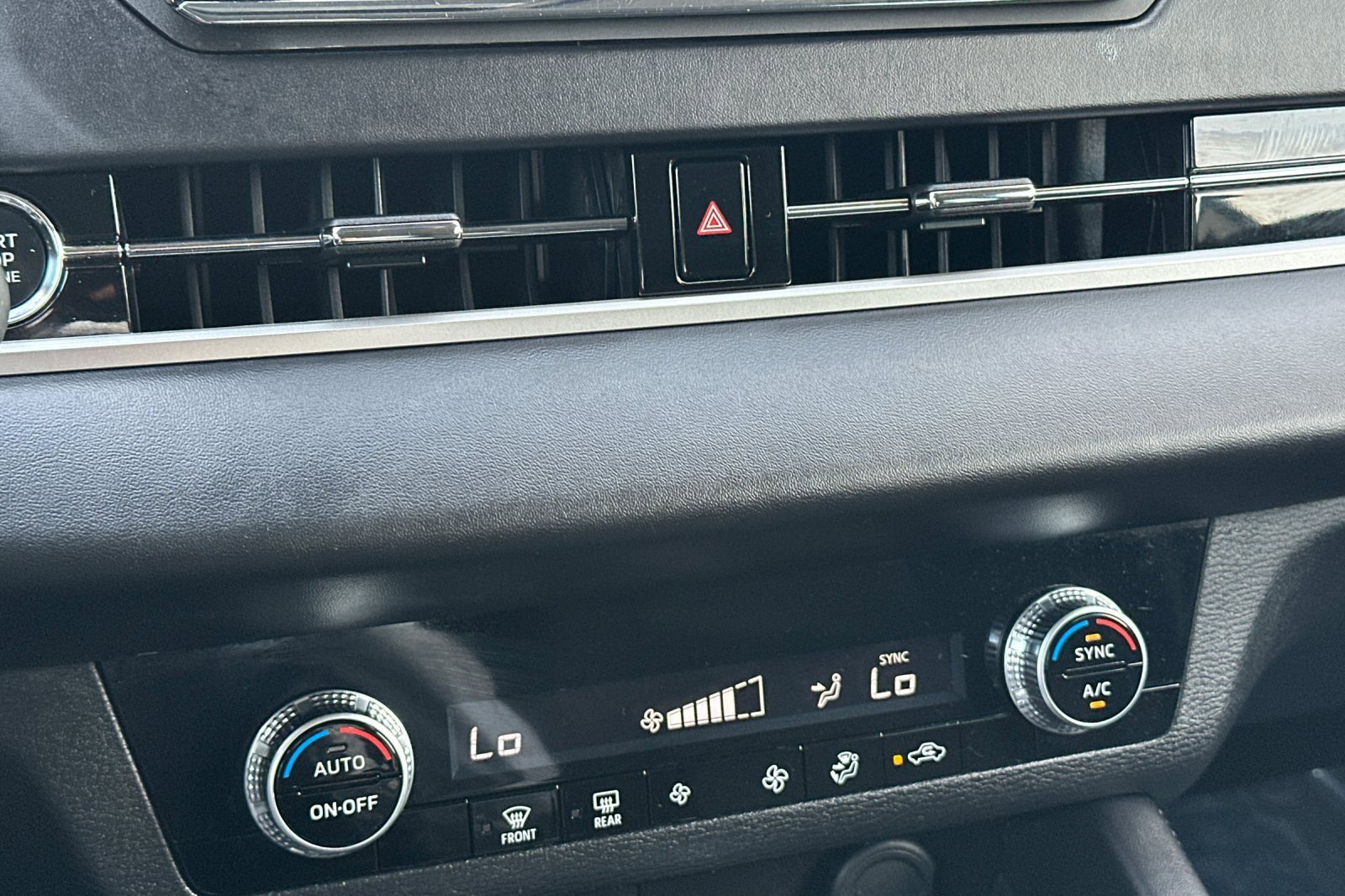 Used 2022 Mitsubishi Outlander ES image 24