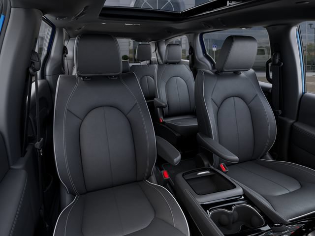 New 2027 Chrysler Pacifica Limited FWD image 21