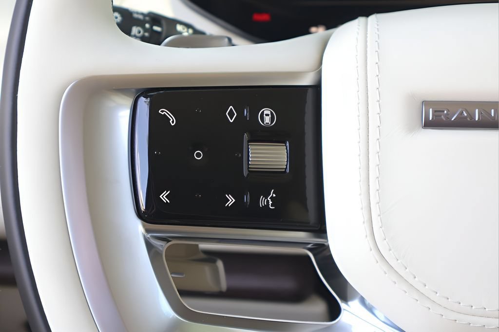 New 2026 Land Rover Range Rover SE AWD/4WD image 19