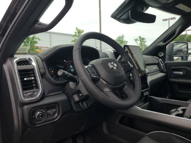 New 2026 RAM 3500 Laramie AWD/4WD image 21