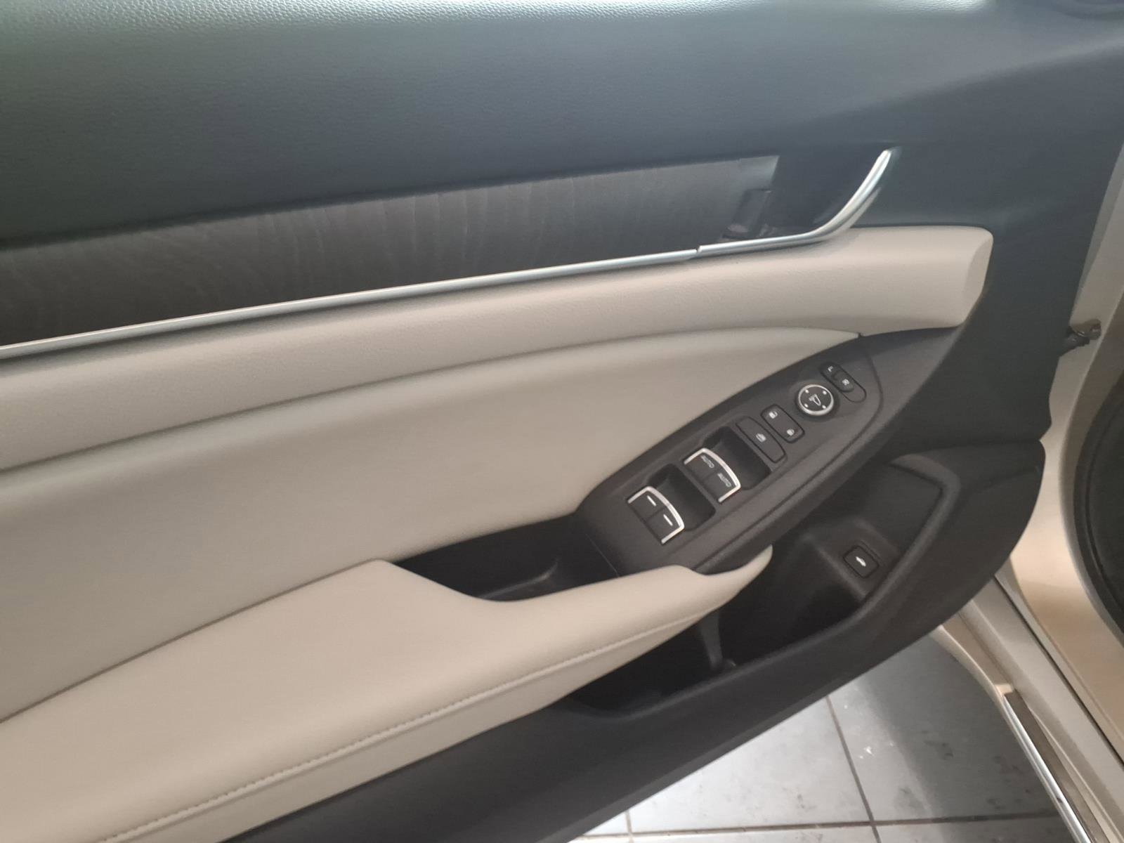 Certified 2020 Honda Accord EX image 11