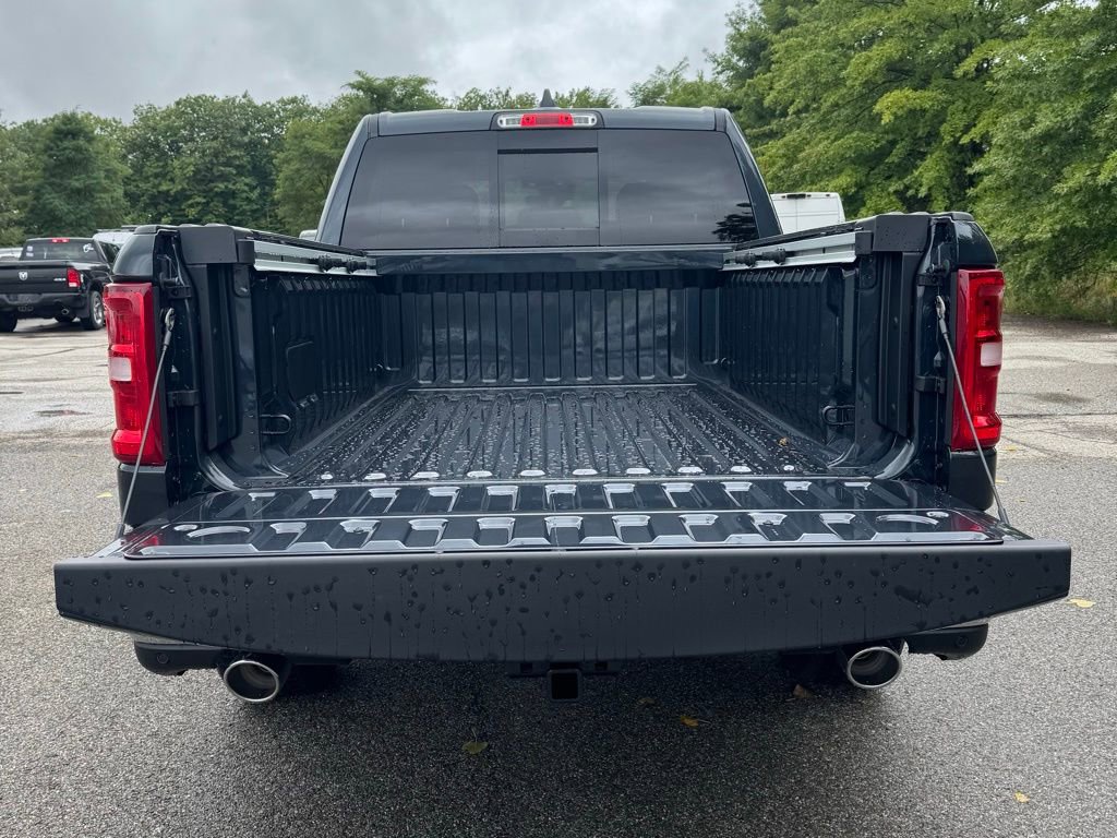New 2026 RAM 1500 4x4 Crew Cab image 7
