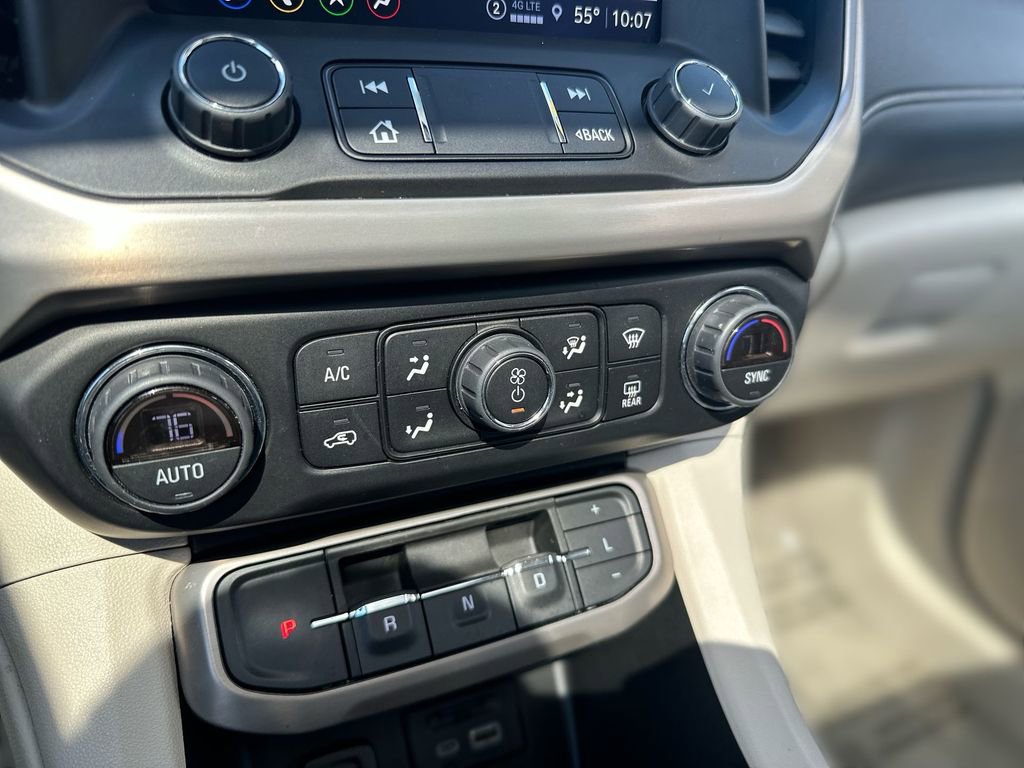 Used 2022 GMC Acadia Denali w/ Denali Ultimate Package AWD/4WD image 18
