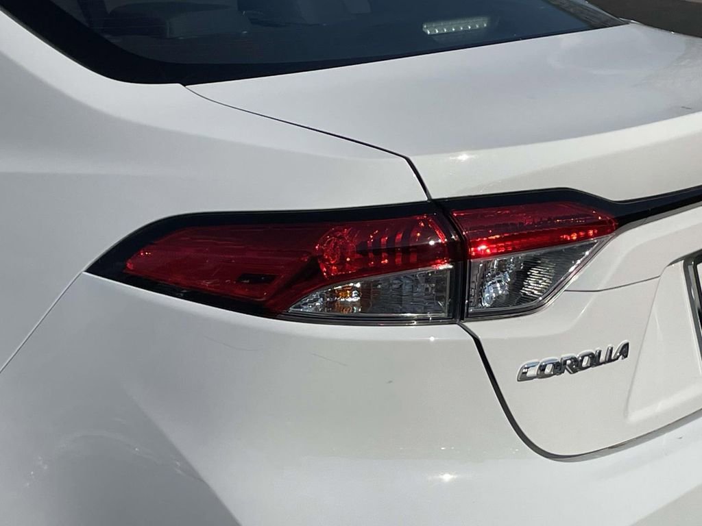 Used 2024 Toyota Corolla LE FWD image 11
