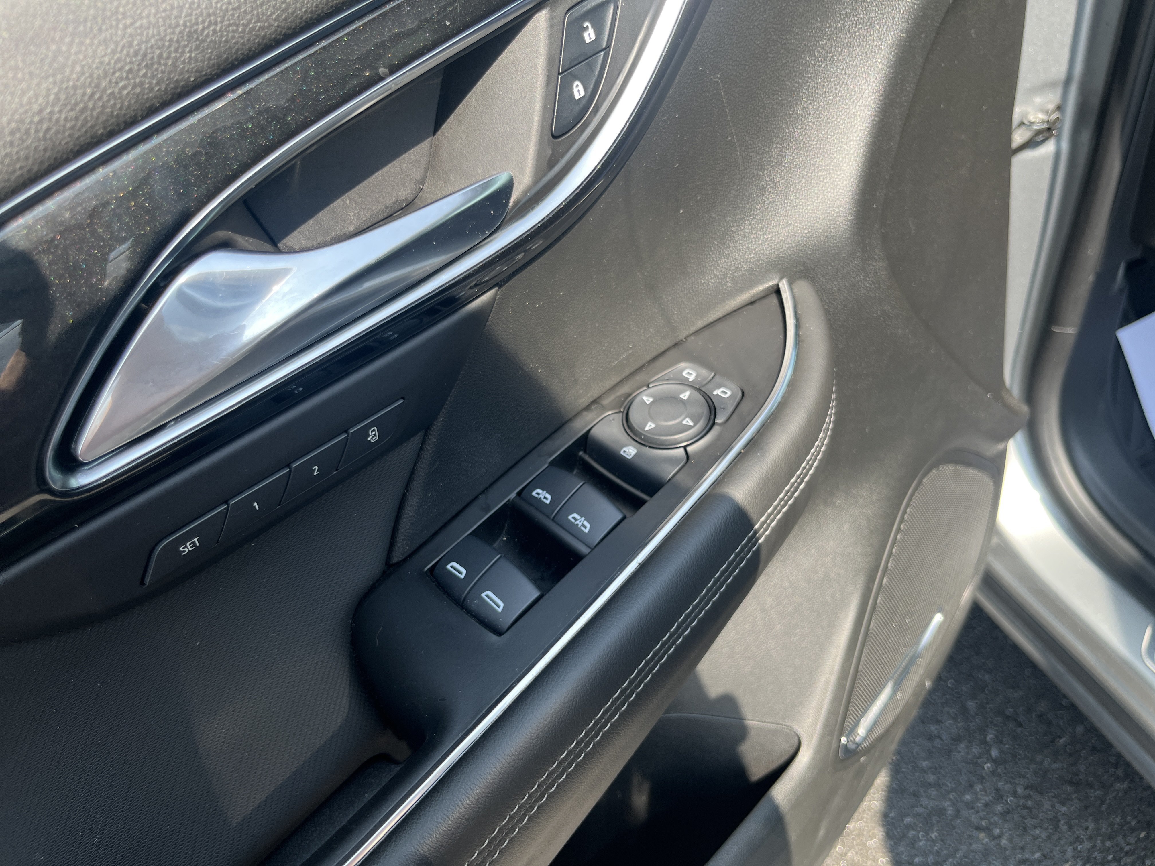 Used 2024 Buick Envision Preferred AWD/4WD image 19