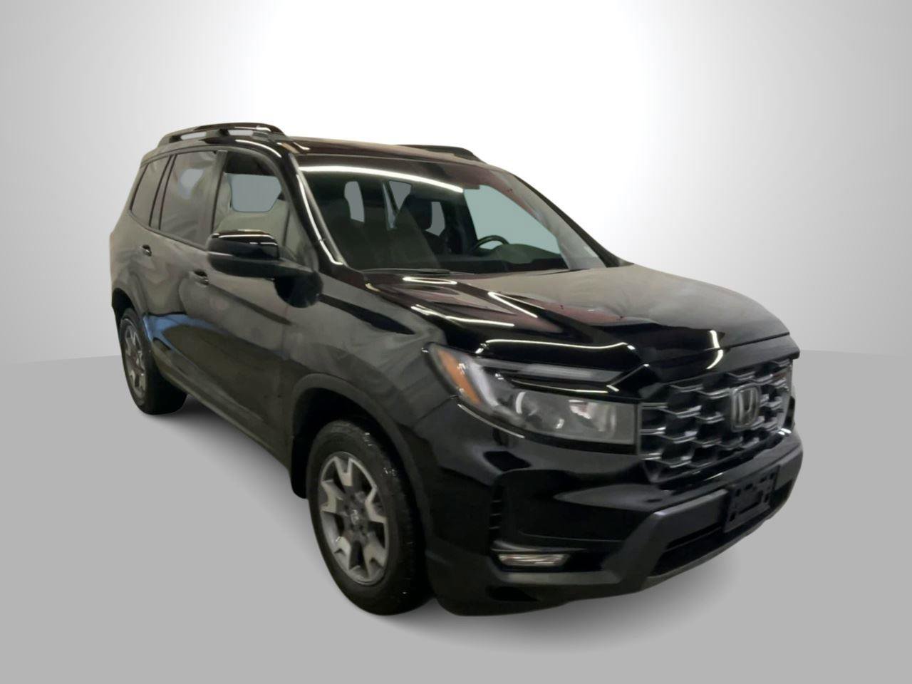 Used 2022 Honda Passport TrailSport image 2
