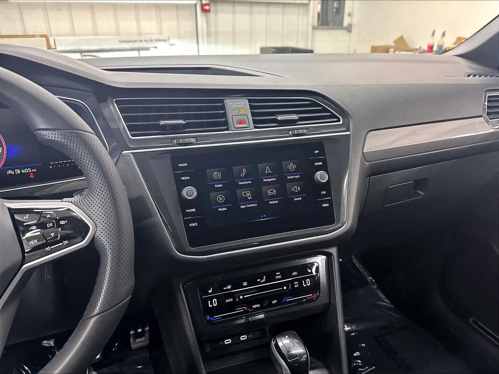 Used 2023 Volkswagen Tiguan SE R-Line FWD image 12