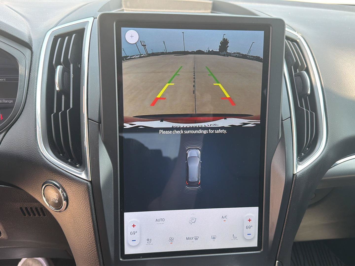 Used 2022 Ford Edge Titanium w/ Class II Trailer Tow Package AWD/4WD image 16