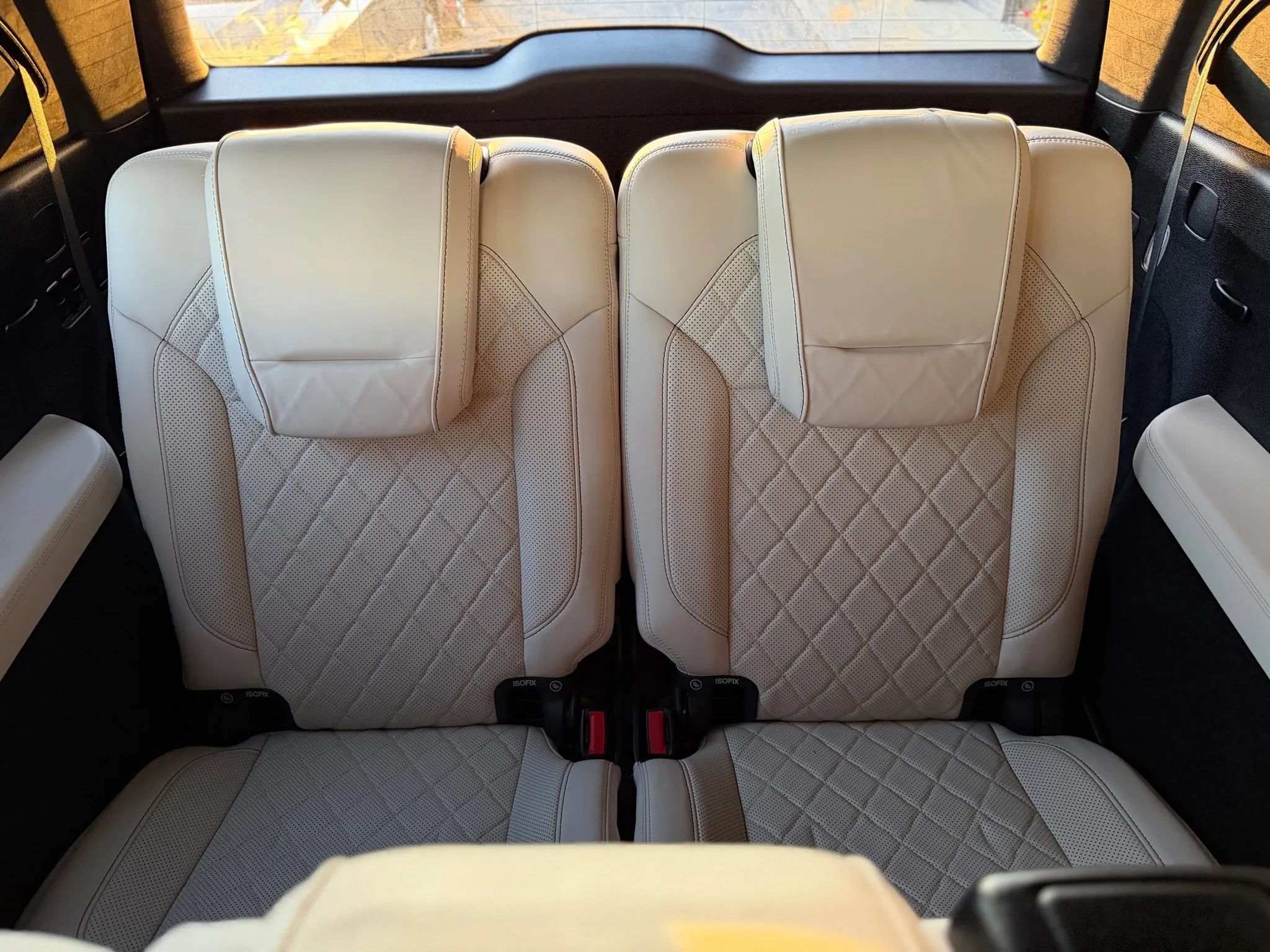 Used 2015 Mercedes-Benz GL 550 4MATIC image 29