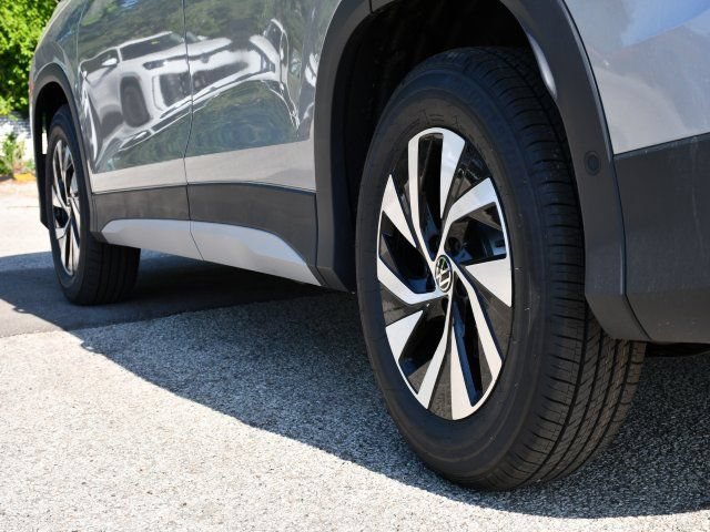 New 2026 Volkswagen Tiguan S FWD image 9