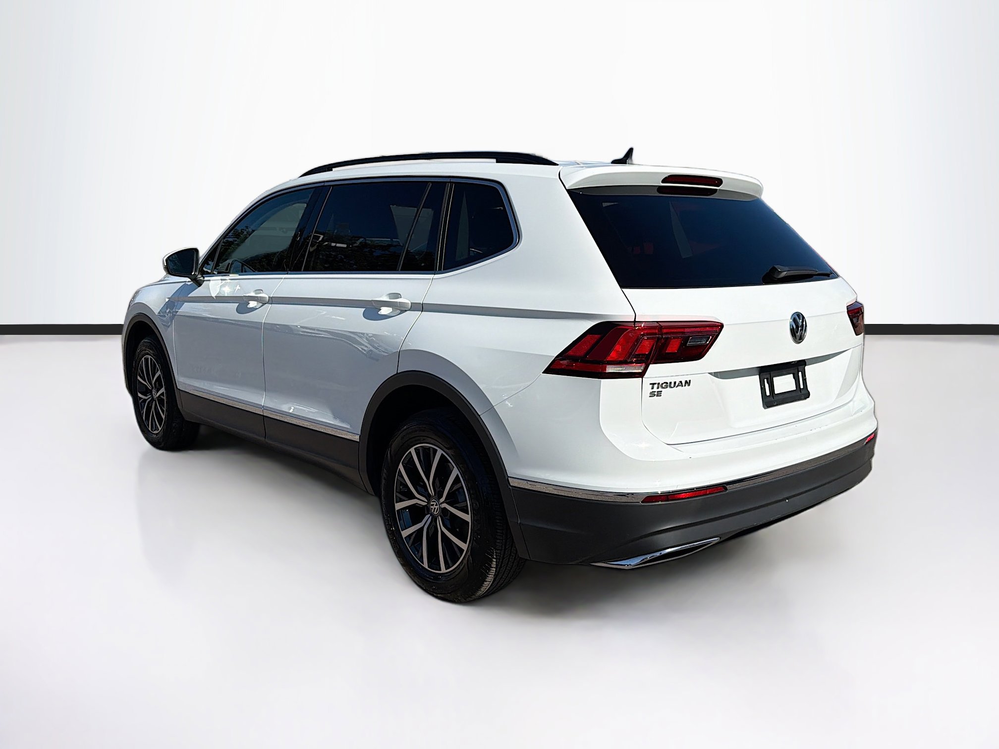 Used 2020 Volkswagen Tiguan SE image 5