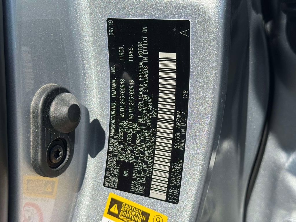 Used 2019 Toyota Highlander XLE AWD/4WD image 17