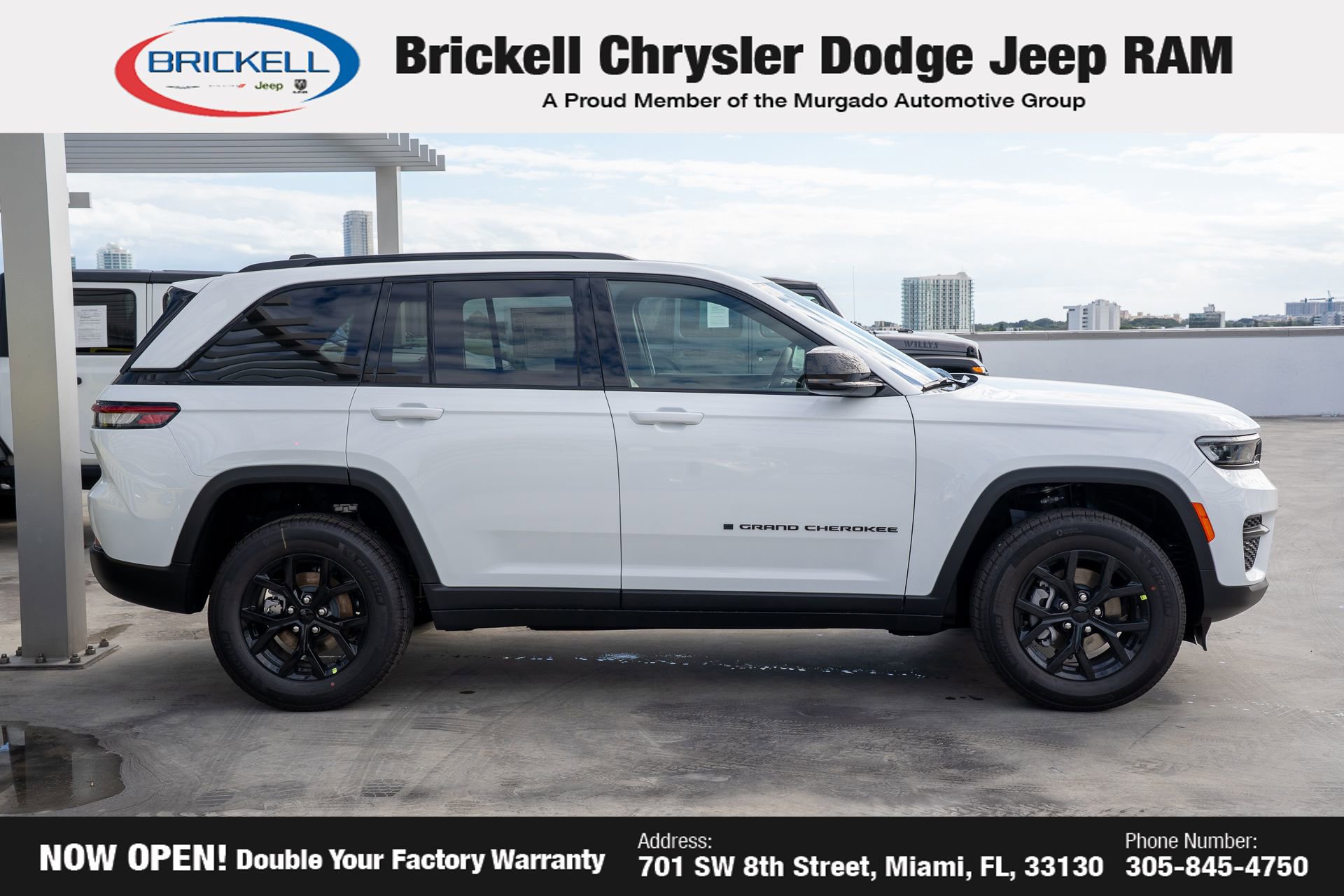 New 2025 Jeep Grand Cherokee Altitude image 4