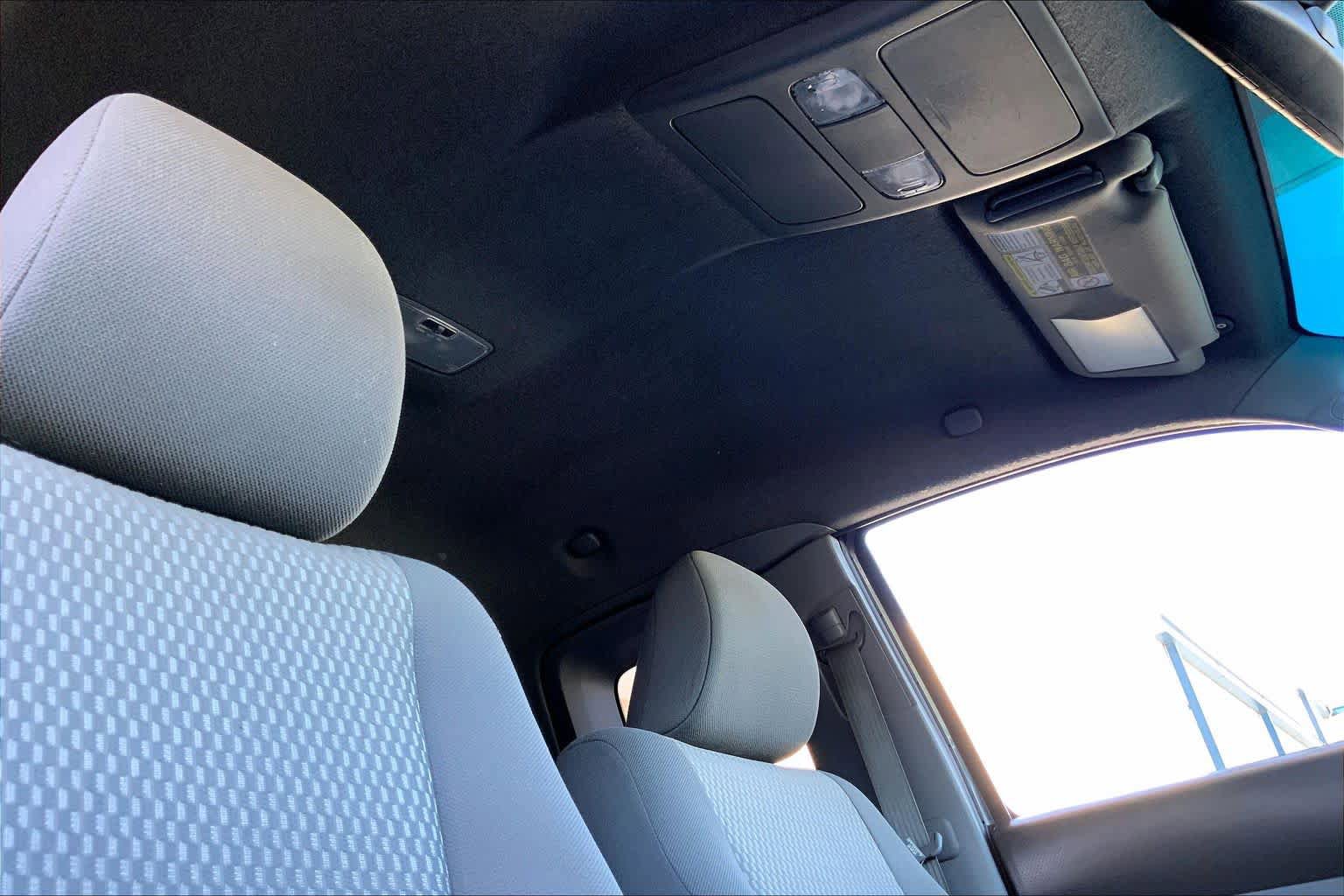 Used 2012 Toyota Tacoma PreRunner w/ SR5 Pkg RWD image 13
