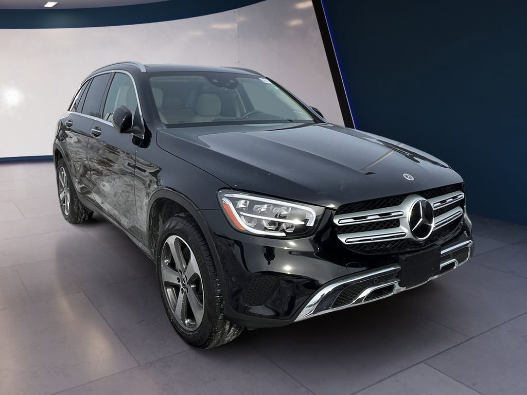 Certified 2022 Mercedes-Benz GLC 300 4MATIC w/ Driver Assistance Package image 6