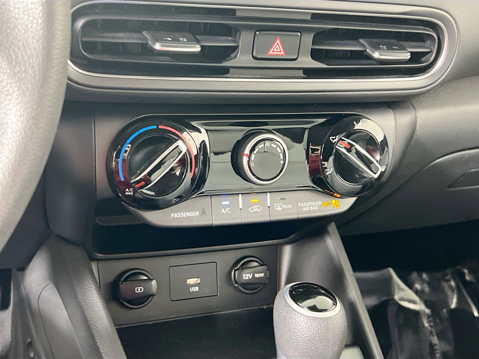 Used 2022 Hyundai Kona SEL w/ Cargo Package image 15