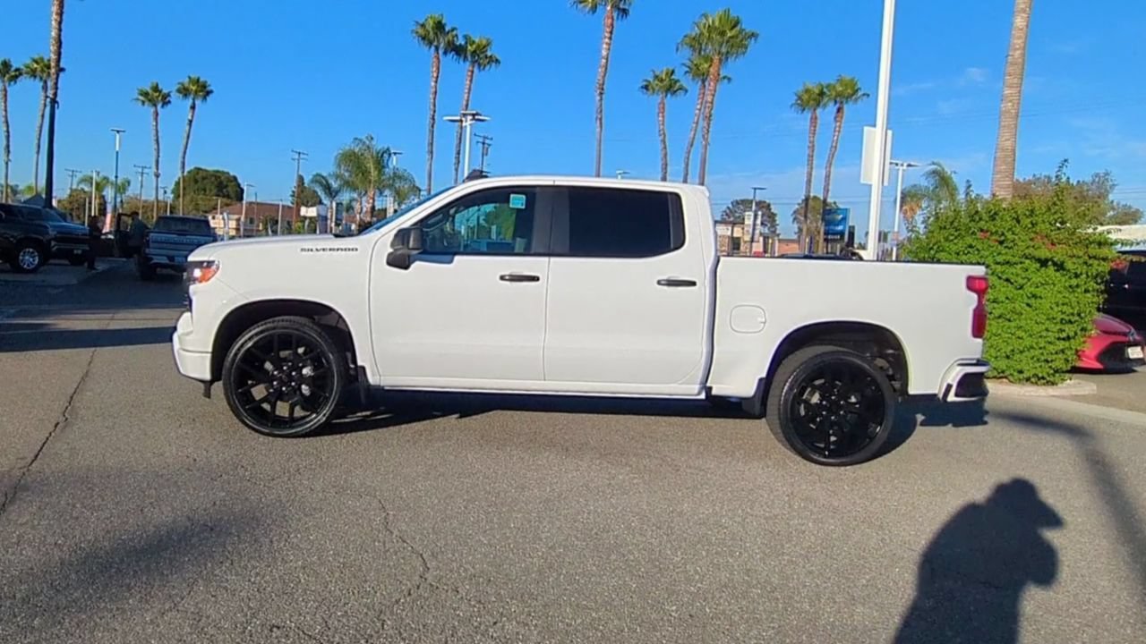 Used 2022 Chevrolet Silverado 1500 Custom RWD image 4